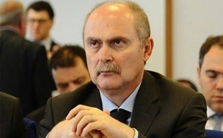 Feridun Sinirlioğlu: Diktatör çözümün parçası olamaz