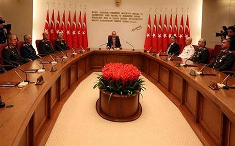 Ji bilî Ozel hemû fermandeyên artêşa Tirkiyê hatin guhertin