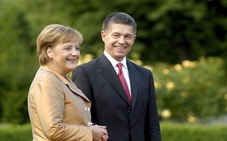 Gelo Angela Merkel ji kuçikan hez dike?