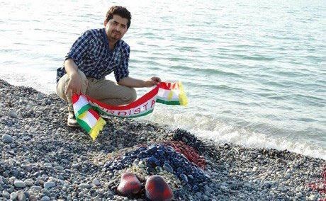 Alan Kurdî bi qûm û kevran çêkir (Wêne)