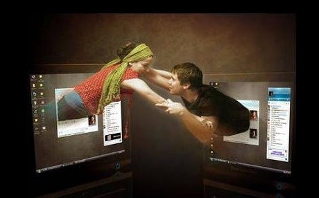 Sanal çöpçatanlar aşkı süpürdü