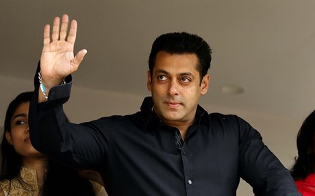 سەلمان خان.. باوکم موسڵمانە