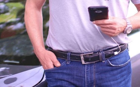 إطلاق حزام جديد مزود بـ USB لشحن هاتفك الذكي