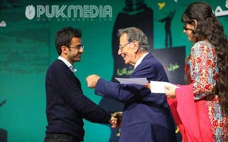 Karmendê Rûdawê li Festîvala Gelawêjê hat xelatkirin