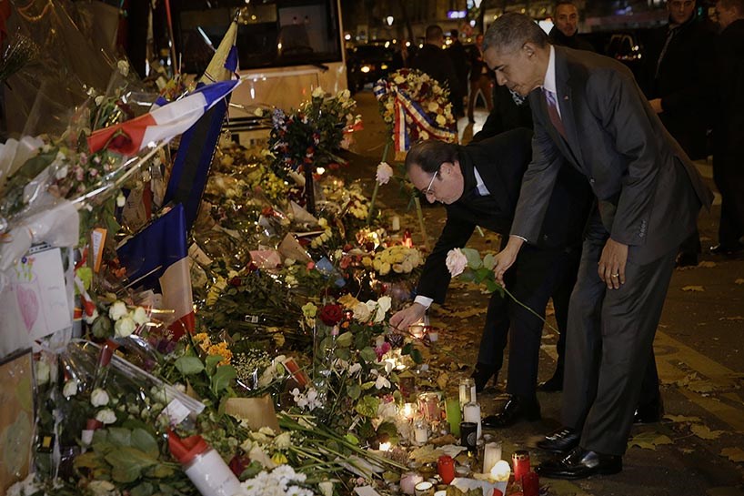 ئۆباما لە شەقامەکانی پاریس