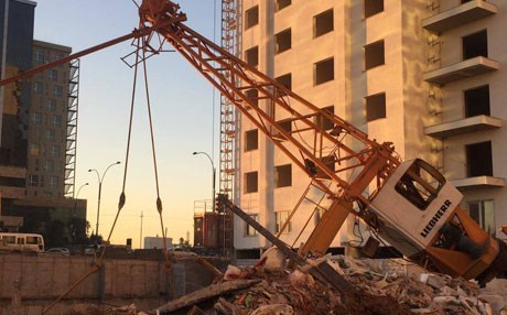 ERBİL - Rüzgar vinci devirdi: 2 ölü