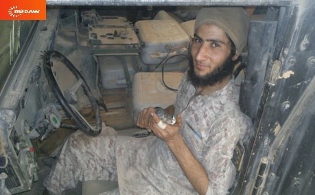 بەوێنە.. چەکدارانی داعش بەمجۆرە ئۆتۆمبێل بۆمبڕێژ دەکەن