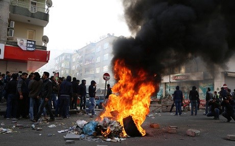 SON DURUM - D.Bakır’da olaylar, Mardin ve Şırnak’ta yasak! (YENİLENDİ)