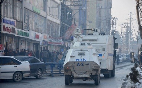 Yüksekova karıştı, İdil yürüyor