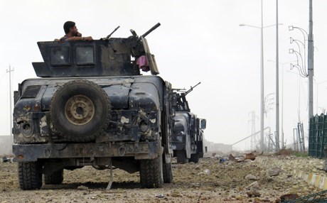Şerê Rumadî dijwar e.. DAIŞ mukir tê û piran diteqîne