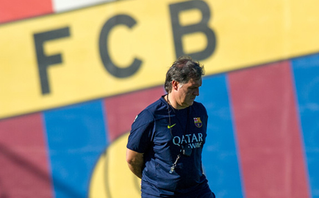 تاتا مارتینۆ دیارییه‌ك پێشكه‌ش به‌ هانده‌رانى به‌رشلۆنه‌ ده‌كات