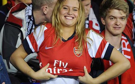 به‌نهێنی ناوی كچه‌كه‌ى ده‌كاته‌ ئارسناڵ