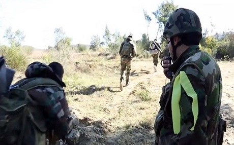 Vîdyo/Sûriyê 2 bajarokên Helebê girt – 14 pasdar hatin kuştin!