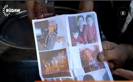 ÎZMIR – Kalemêrekî kurd pê 13 mirovên xwe ketiye