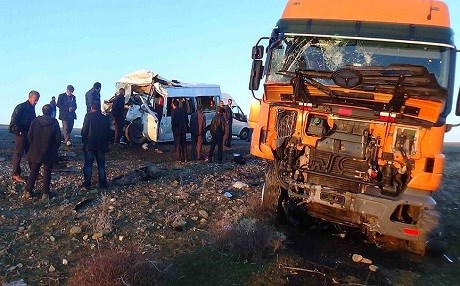 Lice’de feci kaza: 7 ölü, 16 yaralı!