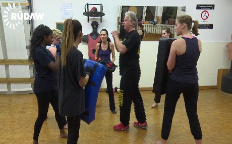 After Cologne attacks German women buy stun guns, pepper spray