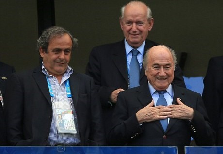 سزای بلاتەر و پلاتینی کەمکرایەوە