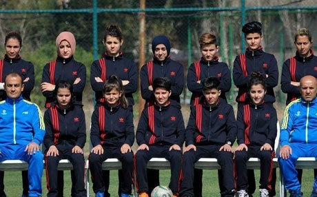 Kerkük'e kadın futbol takımı