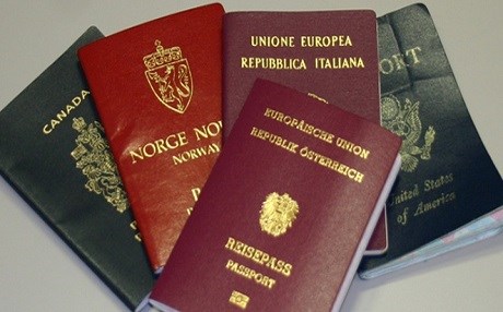 Pasaportlar neden sadece 4 renk?