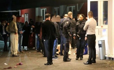 Almanya - Di daweta Kurdan de xortekî bi demançeyê keçek kuşt