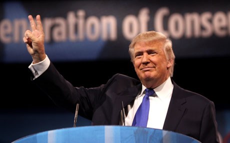 هۆكارەكانی هەڵكشانی جەماوەری ترامپ چین؟