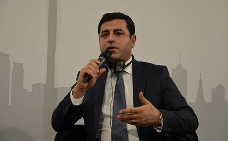 FLAŞ - Demîrtaş: Bi xweseriyê pêşveçûn nabe!