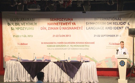 Sempozyoma dîn,ziman û nasnameya kurdî li Amedê destpê kir