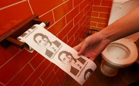 Putin Cafe’de Obama’lı tuvalet kağıdı