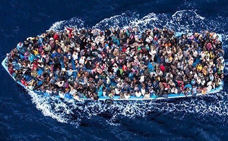 KARESAT- Li Derya Spî keştiya koçberan binav bû: 400 mirî