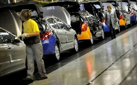 3 otomotiv devi üretimini durdurdu