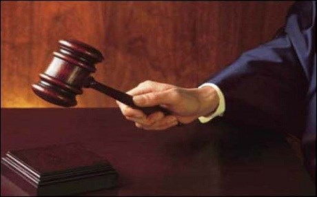 Îranê ji ber bêrêzî bi Xaminêyî 6 sal û 1 roj zîndan ji kurdekî re birrî