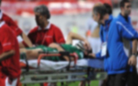 Maç sırasında kalbi durdu!