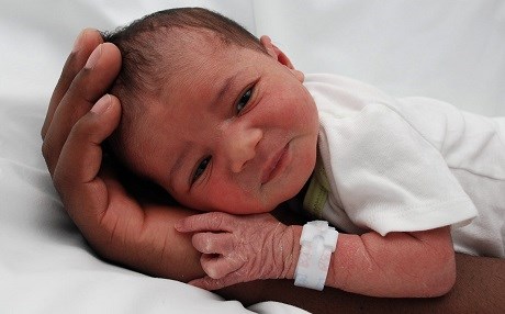 Bebeklere alkol testi