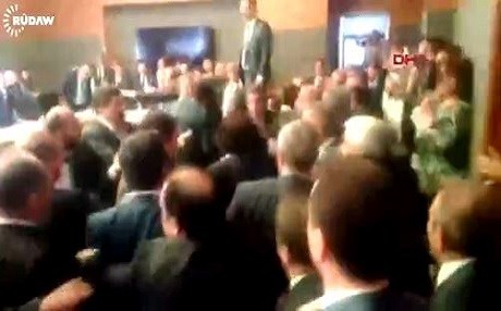 VİDEO - HDP – AK Parti yumruk yumruğa!