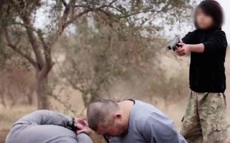 IŞİD’linin cebindeki basın kartı…