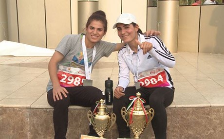 دوو خوشک یەکەمی راکردنی ئافرەتانی هەولێر بوون