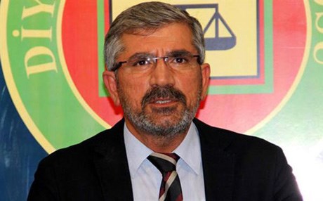 خەڵاتی ئازادی و یەکسانی بە تاهیر ئەڵچی بەخشرا