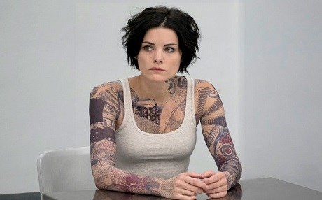 Geçici dövme hayatını kararttı