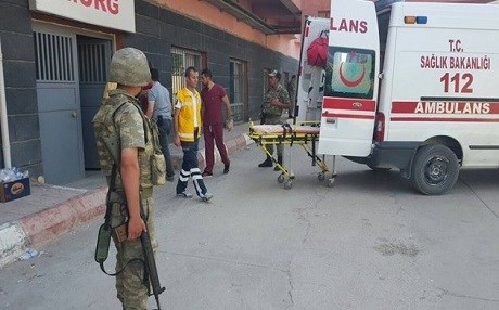 SİLOPİ – El bombası araçta patladı!