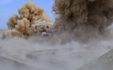 VÎDEO – DAIŞê bi boldozeran û TNT perestgeha 3 hezar salî rûxand