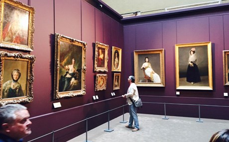 (رووداو) لە مۆزەخانەی لۆڤەر