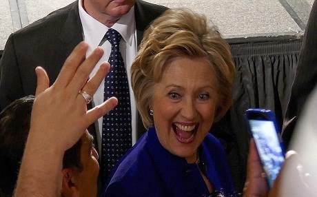 Hillary ikinci kez anneanne oldu