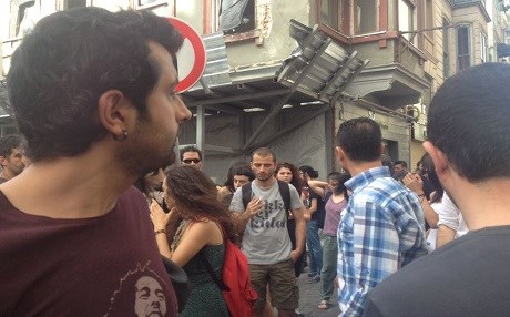 LGBTİ yürüyüşüne müdahale!