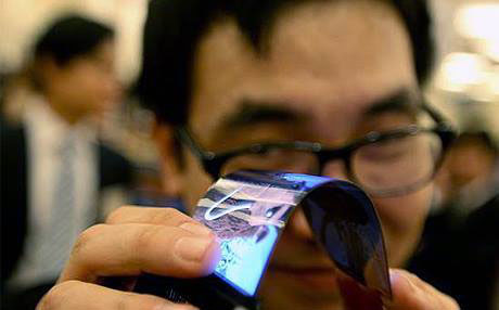 LG مۆبایلێك بەرهەمدێنێت دەنوشتێتەوە