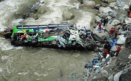 پیڕۆ.. وەرگەڕانی پاسێک 50 قوربانیی لێکەوتووەتەوە