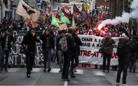 Fransa’dan 'kölelik yasası'na onay