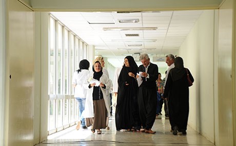 سەردانی نەخۆش و زیادكردنی مەینەتی