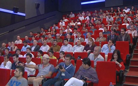 "ئاڵای بێ وڵات"ـی بەهمەن قوبادی نمایشکرا