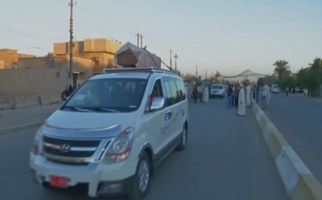 Suicide Bomber Slams Cafe in Baghdad, Kills 35