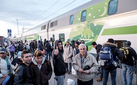Fînlandiya mefê rûniştinê dide koçberên Kurd
